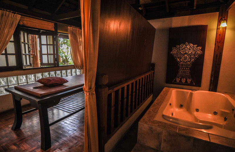 Suan Bua Hotel & Resort Ban Pong  Exterior foto