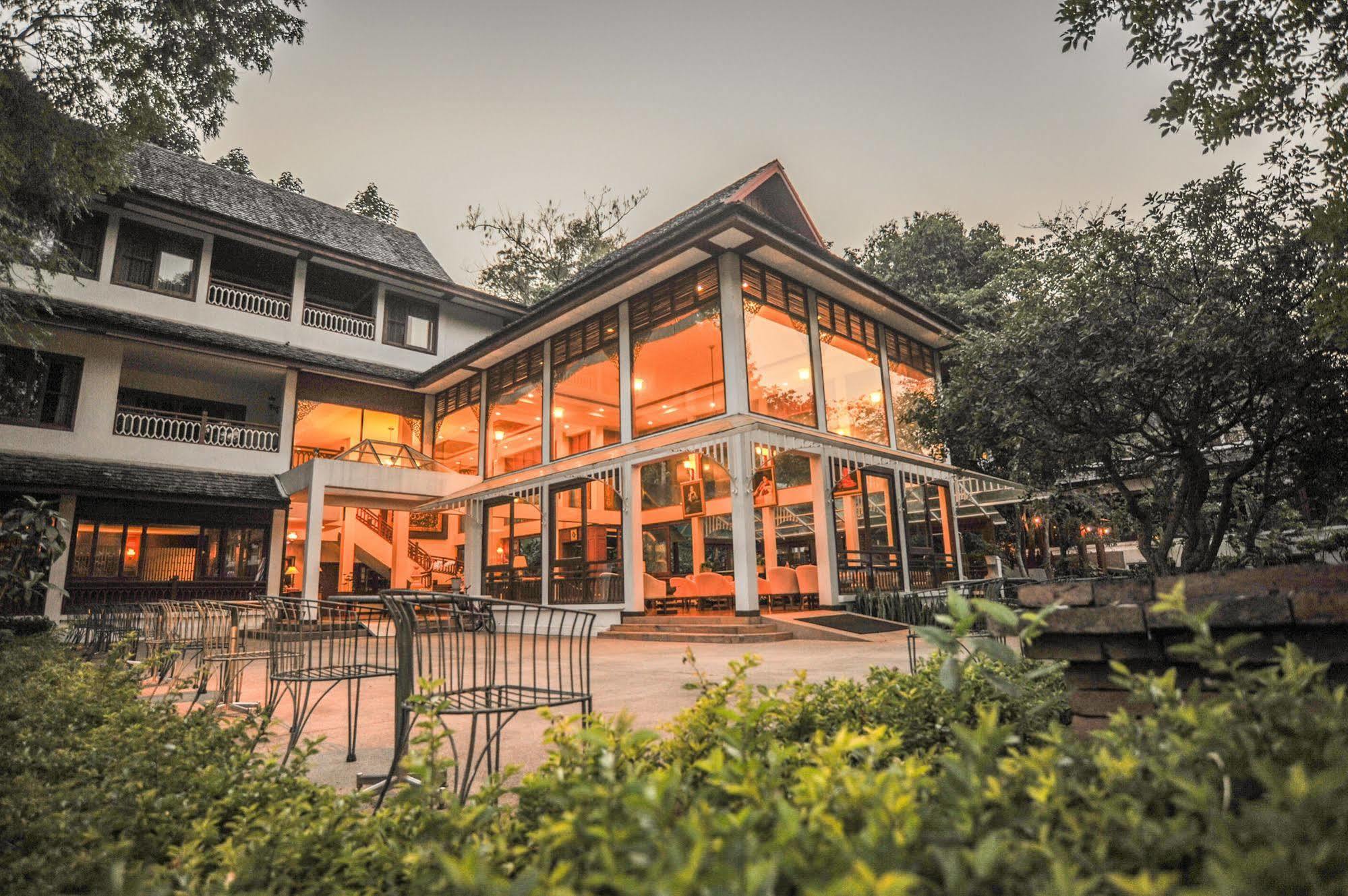 Suan Bua Hotel & Resort Ban Pong  Exterior foto