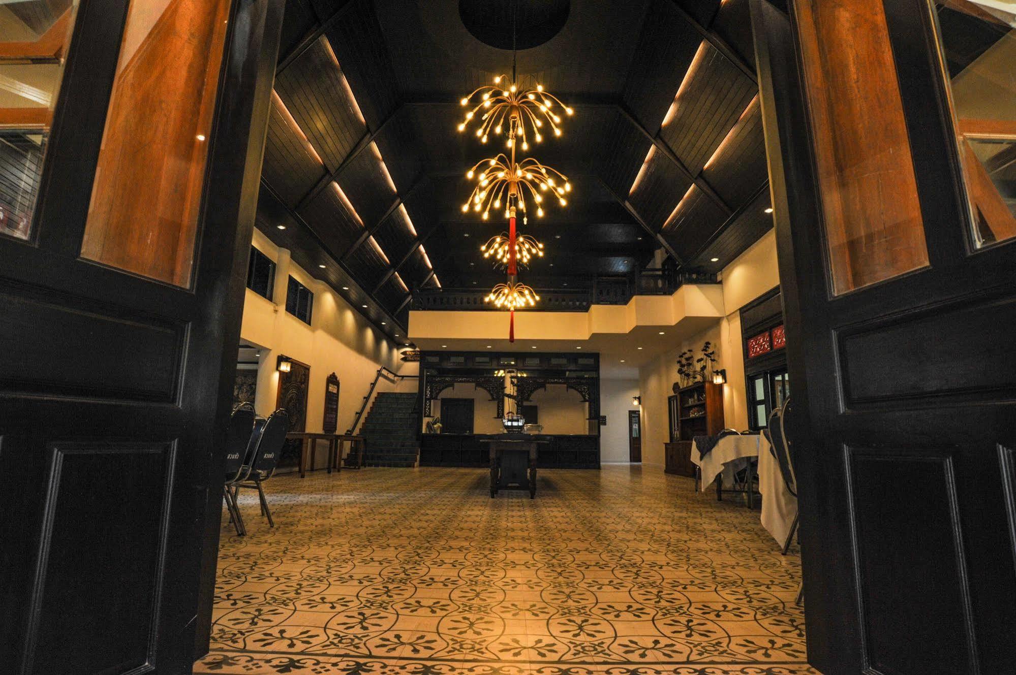 Suan Bua Hotel & Resort Ban Pong  Exterior foto