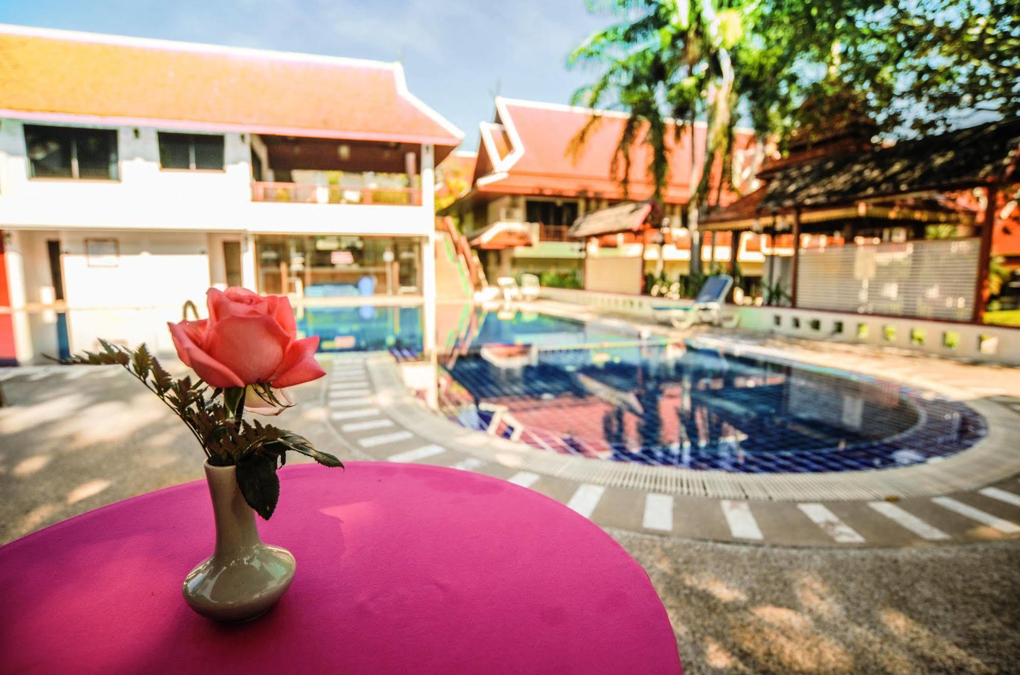 Suan Bua Hotel & Resort Ban Pong  Exterior foto